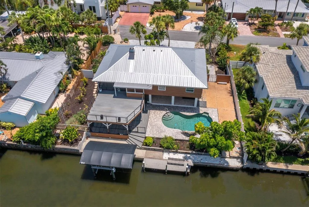 521 CUMMINGS STREET, SARASOTA, FL 34242