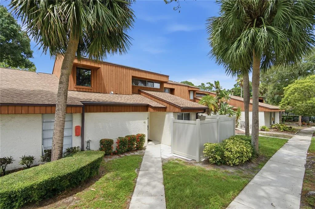 2052 SUNSET POINT ROAD # 45, CLEARWATER, FL 33765