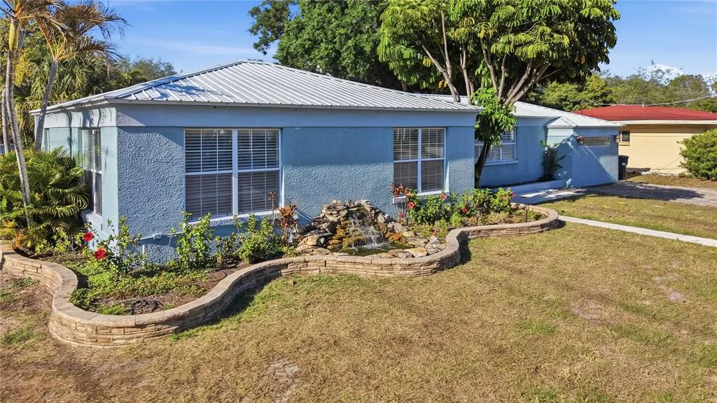 3921 W BAY TO BAY BOULEVARD, TAMPA, FL 33629