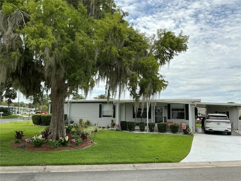 2409 VINDALE ROAD, TAVARES, FL 32778