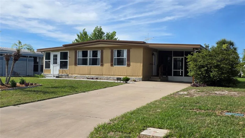 1203 APACHE CIRCLE, TAVARES, FL 32778