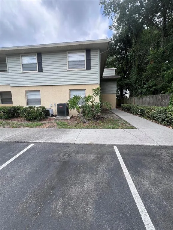 226 THORN TREE PLACE # 226, BRANDON, FL 33510