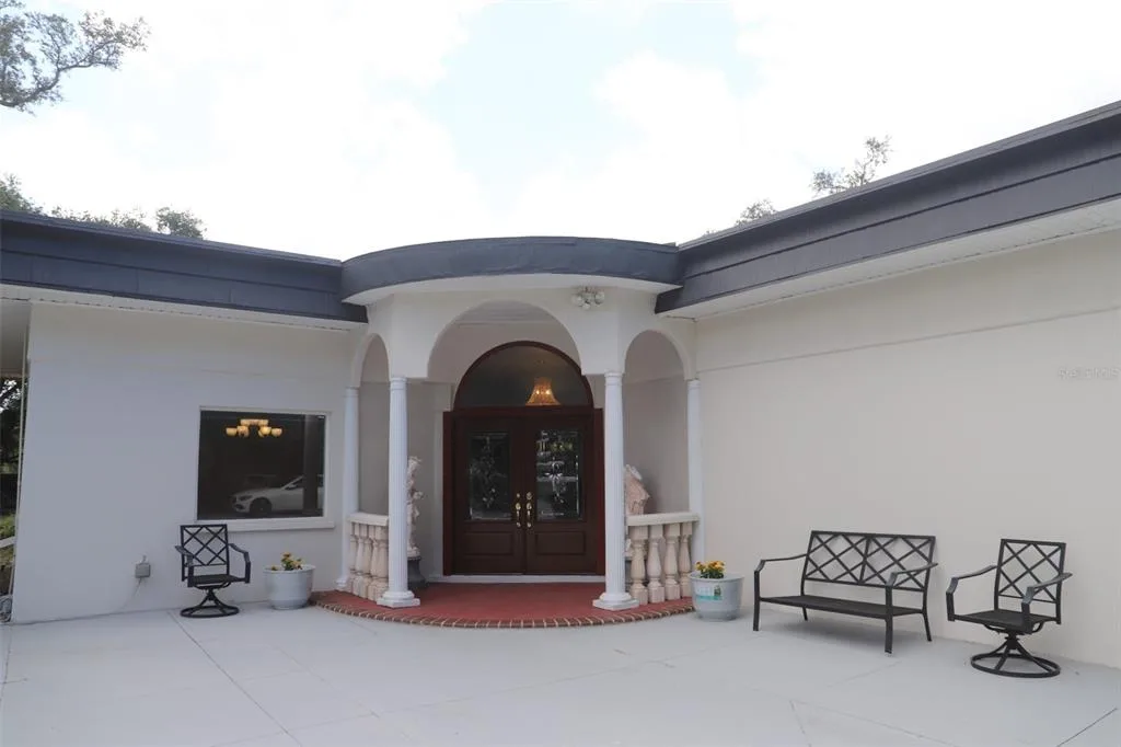 2810 61ST STREET, SARASOTA, FL 34243