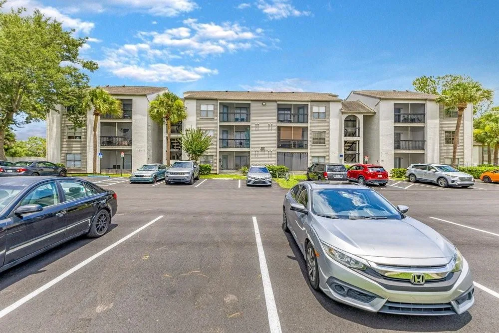 2231 CASCADES BOULEVARD # 304, KISSIMMEE, FL 34741