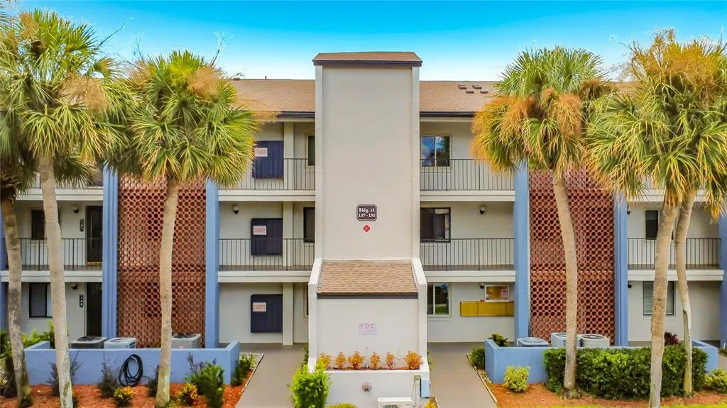 15 ESCONDIDO COURT # 148, ALTAMONTE SPRINGS, FL 32701