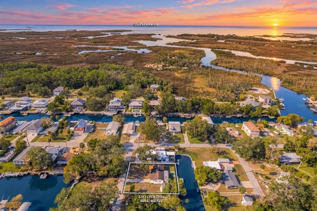 5261 CIRCLE DRIVE, WEEKI WACHEE, FL 34607