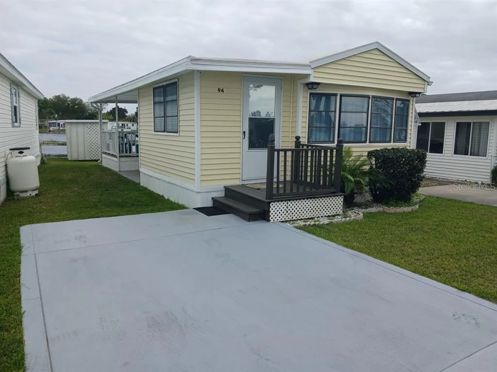94 EAGLE POINT S, OSTEEN, FL 32764