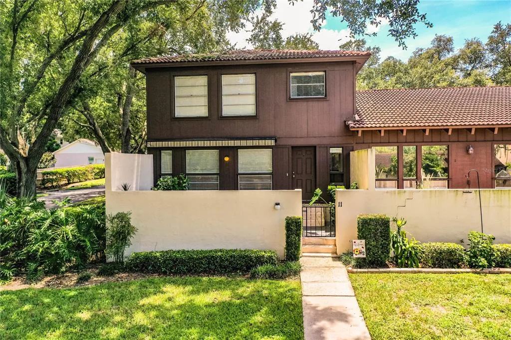 11 LOMA VERDE # 11, LAKELAND, FL 33813