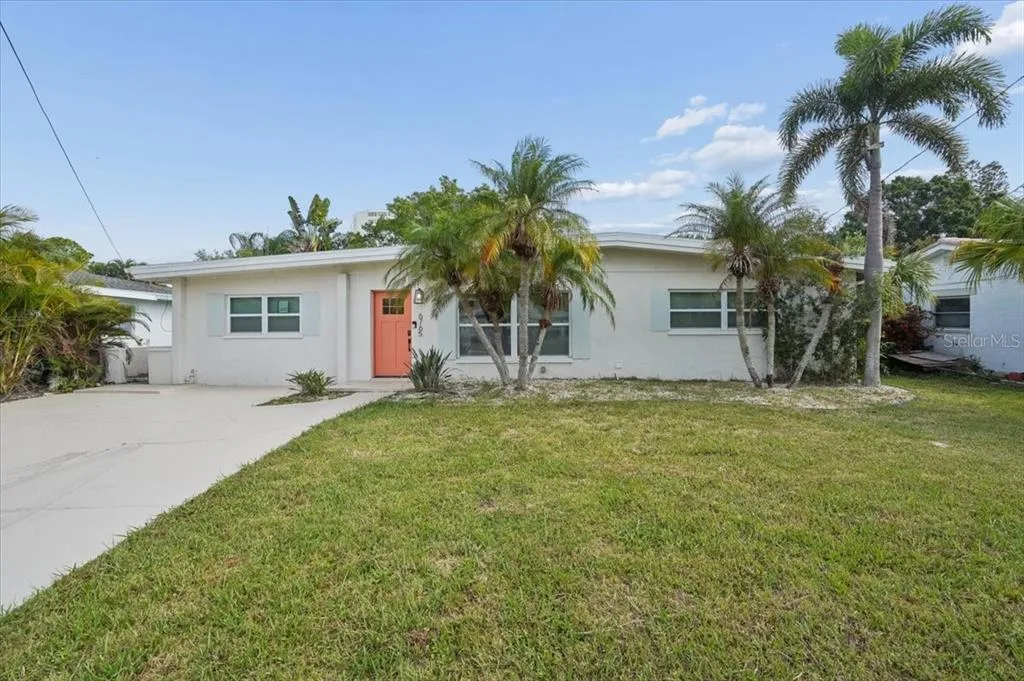 6765 W FLAMINGO WAY S, ST PETERSBURG, FL 33707