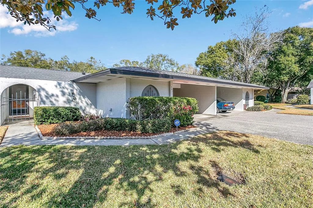 561 E ORANGE STREET, ALTAMONTE SPRINGS, FL 32701