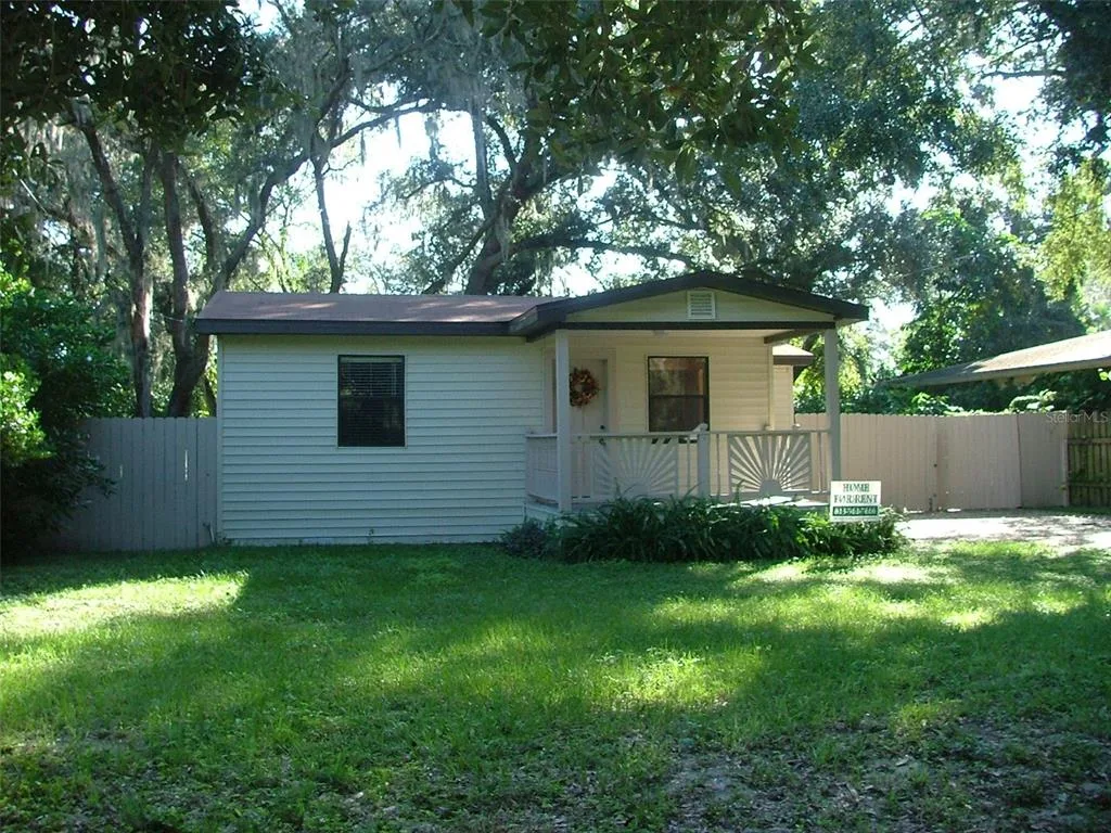 11709 HOYT AVENUE, TAMPA, FL 33617