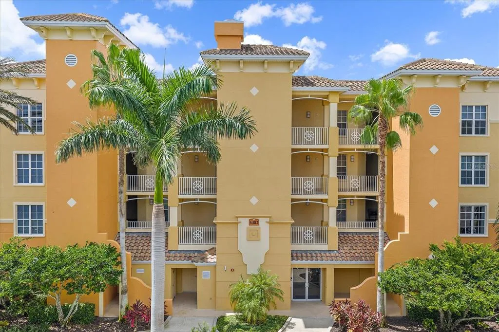 6482 WATERCREST WAY # 204, LAKEWOOD RANCH, FL 34202