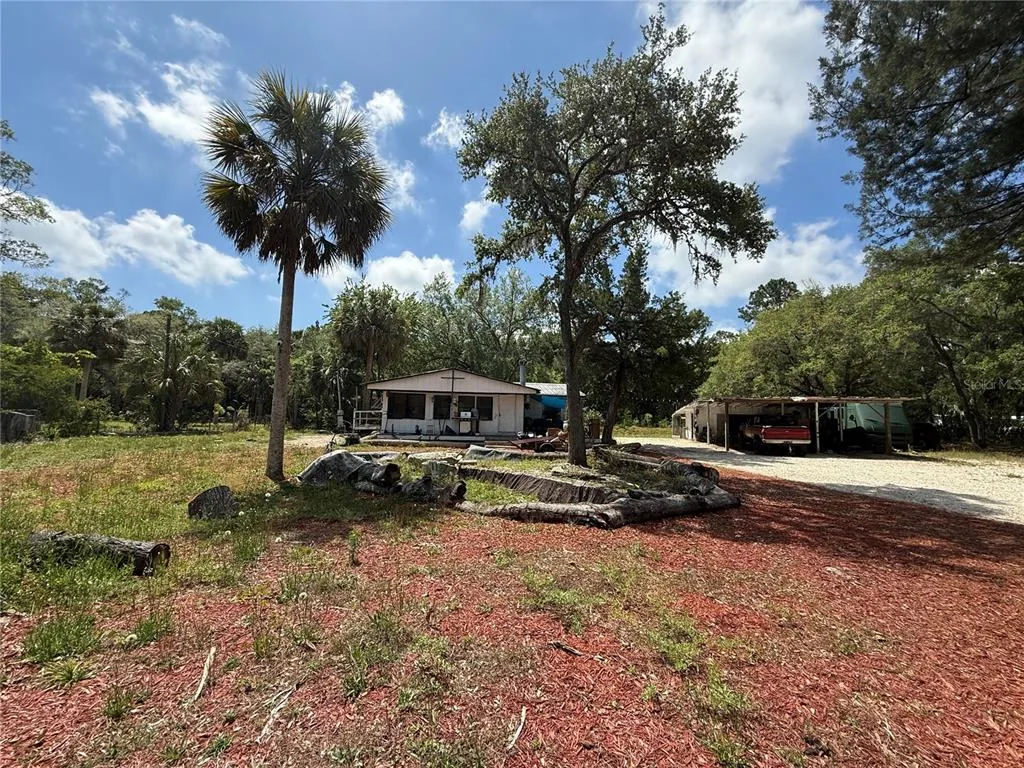 186 GLADYS AVENUE, INGLIS, FL 34449
