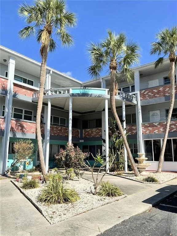 4300 58TH STREET N # 1913, KENNETH CITY, FL 33709