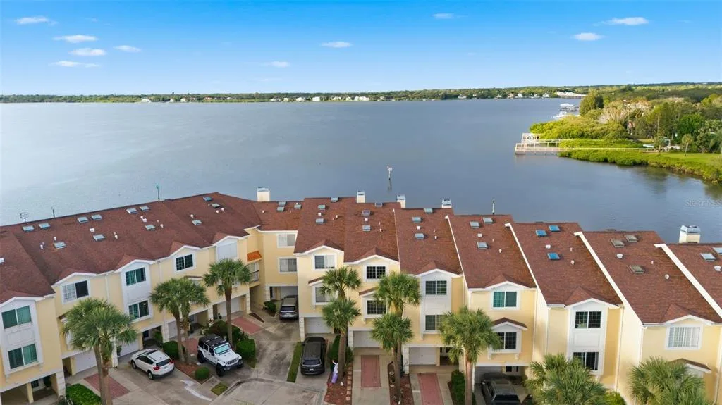 140 BRENT CIRCLE, OLDSMAR, FL 34677