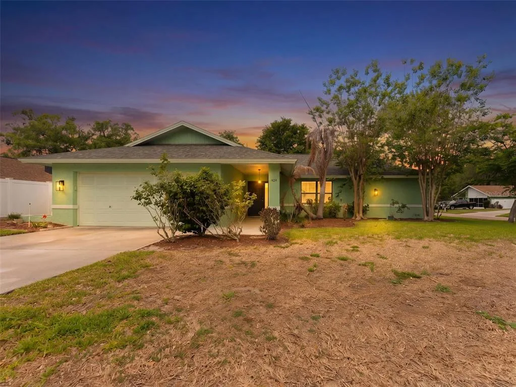 1424 OAKWOOD LANE, PLANT CITY, FL 33563