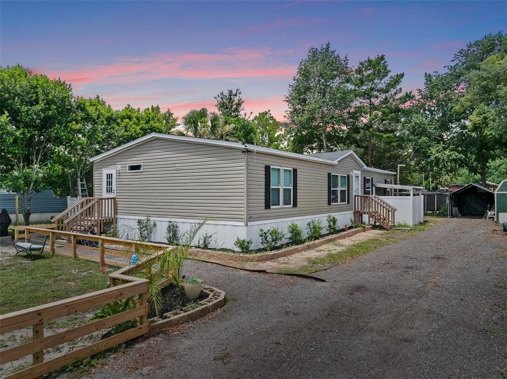 42215 BEECH AVENUE, DELAND, FL 32720