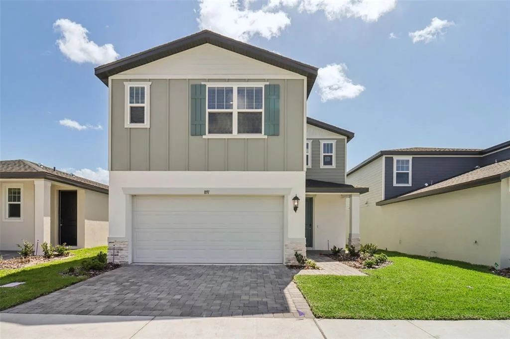 891 SUNSHOWER DRIVE, LADY LAKE, FL 32159