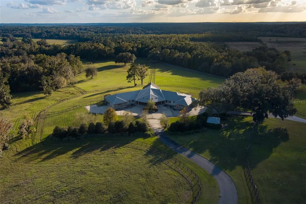 9504 NW HWY 320, MICANOPY, FL 32667