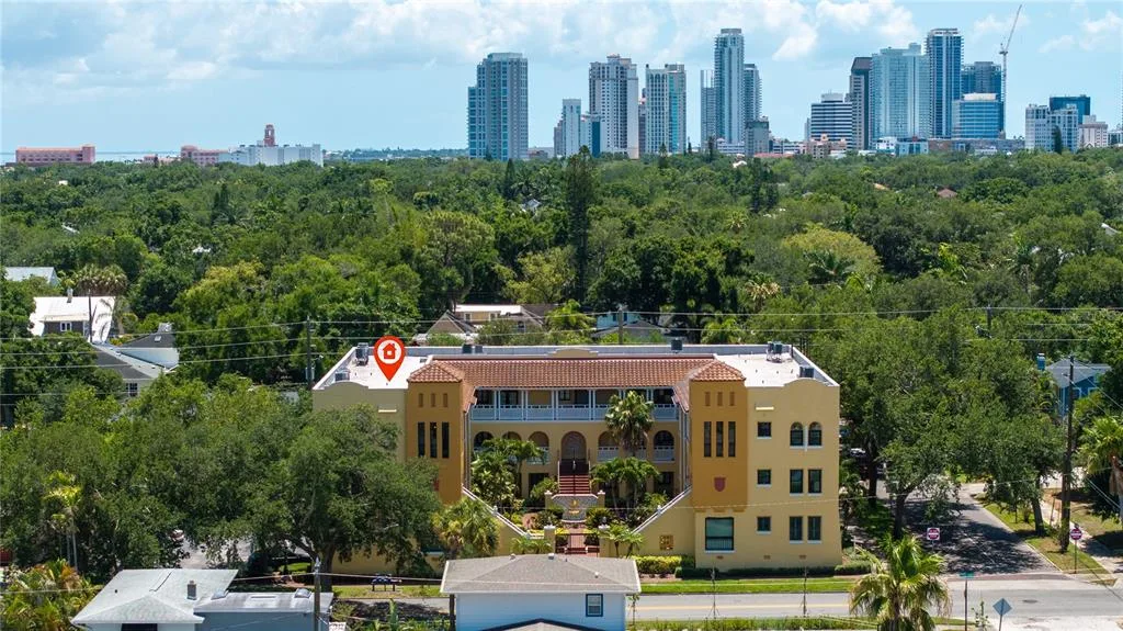210 22ND AVENUE NE # 6, ST PETERSBURG, FL 33704