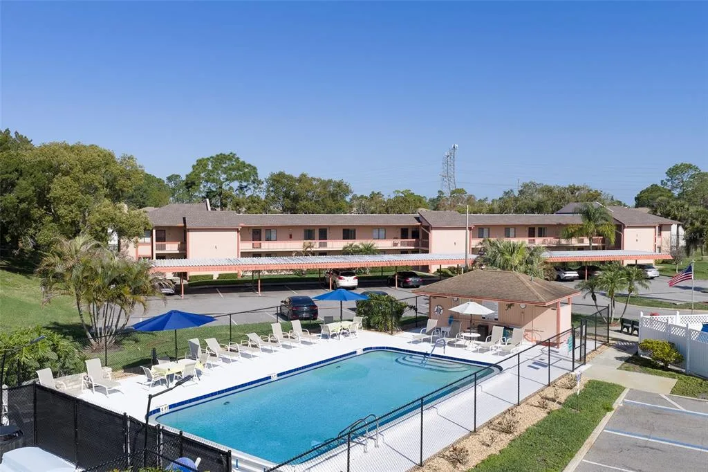 110 LAKESIDE COURT # 110, OLDSMAR, FL 34677
