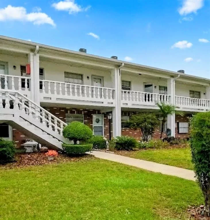 4744 AZALEA DRIVE # 204, NEW PORT RICHEY, FL 34652