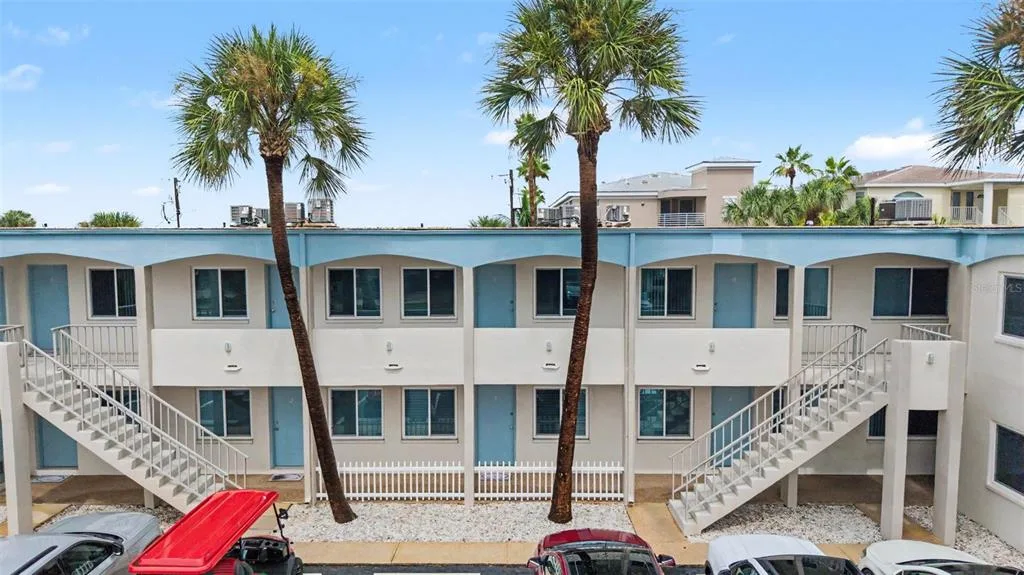 2110 GULF BOULEVARD # 9, INDIAN ROCKS BEACH, FL 33785