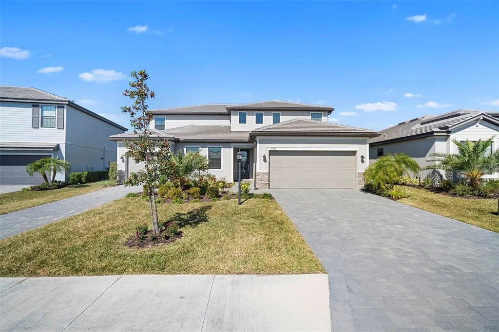 15449 WHITE LINEN DRIVE, BRADENTON, FL 34211