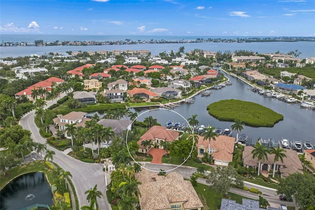 4110 COMMODORE BOULEVARD, CORTEZ, FL 34215