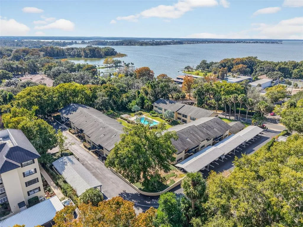 110 N TREMAIN ST # 105, MOUNT DORA, FL 32757
