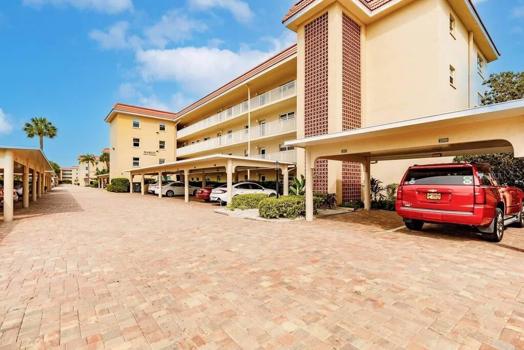 1250 N PORTOFINO DRIVE # 302, SARASOTA, FL 34242