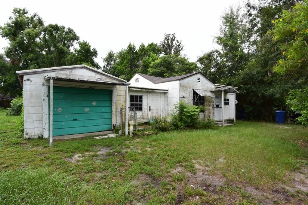 1422 W HUMPHREY STREET, TAMPA, FL 33604
