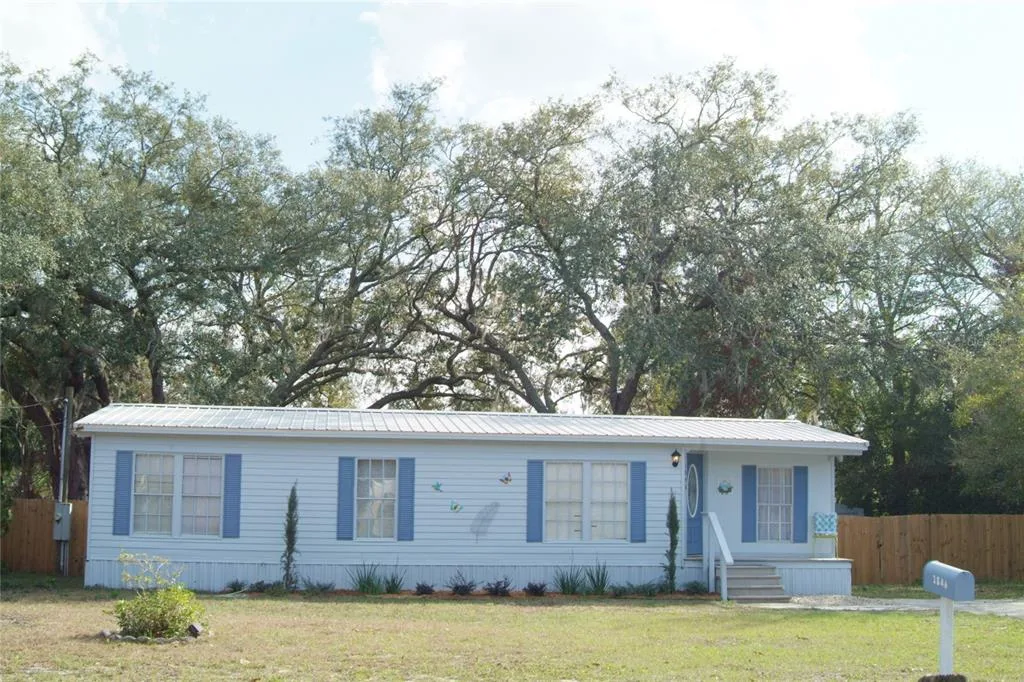1846 FRUITLAND PARK BOULEVARD, FRUITLAND PARK, FL 34731