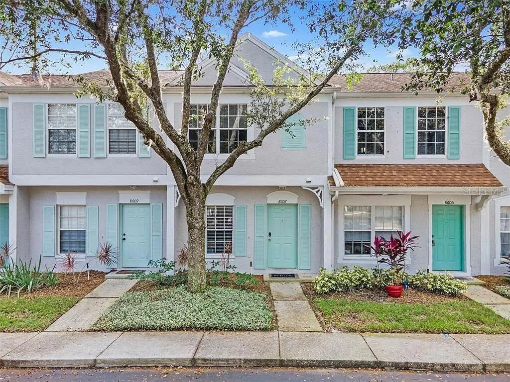 8674 HUNTERS KEY CIRCLE, TAMPA, FL 33647
