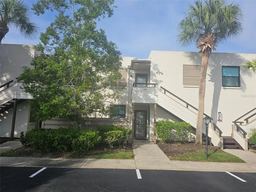 586 LAKESIDE DRIVE # 586, BRADENTON, FL 34210
