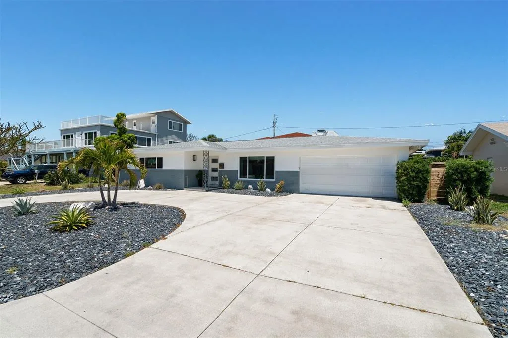 2671 W BAY ISLE DRIVE SE, ST PETERSBURG, FL 33705