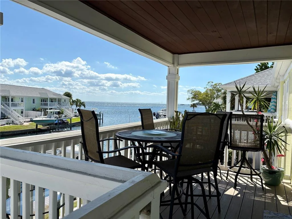5184 BEACH DRIVE SE # D, ST PETERSBURG, FL 33705