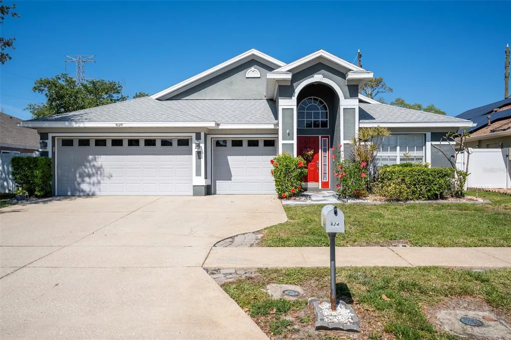 624 N LAKE BOULEVARD, TARPON SPRINGS, FL 34689