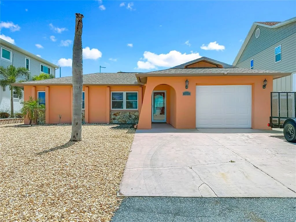 13816 VICTOR AVENUE, HUDSON, FL 34667