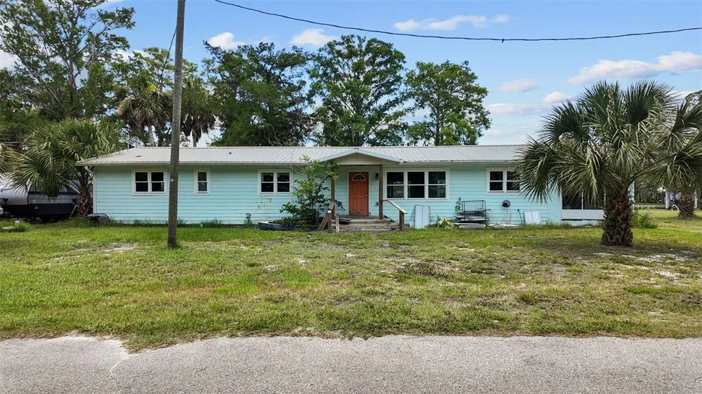 306 SE 256 STREET, SUWANNEE, FL 32692