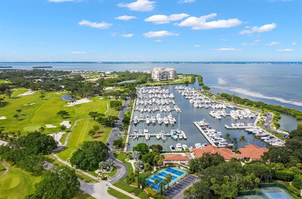 2600 HARBOURSIDE DR # B-08, LONGBOAT KEY, FL 34228