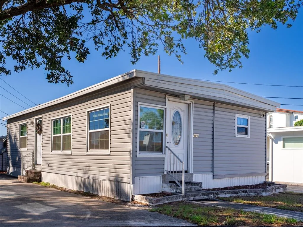 401 DENICE DRIVE # 401, SEMINOLE, FL 33772
