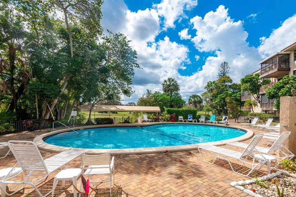 5961 N FALLS CIRCLE DRIVE # 411, LAUDERHILL, FL 33319