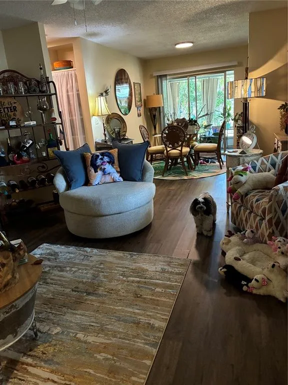 142 S SIMPSON STREET, MOUNT DORA, FL 32757