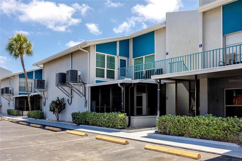 159 MEDALLION BOULEVARD # F, MADEIRA BEACH, FL 33708