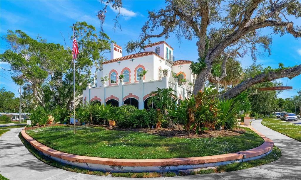 2830 BAY SHORE CIRCLE, SARASOTA, FL 34234