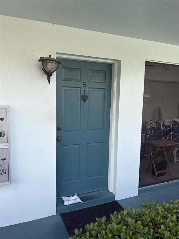 1485 LAKEVIEW ROAD # 5, CLEARWATER, FL 33756