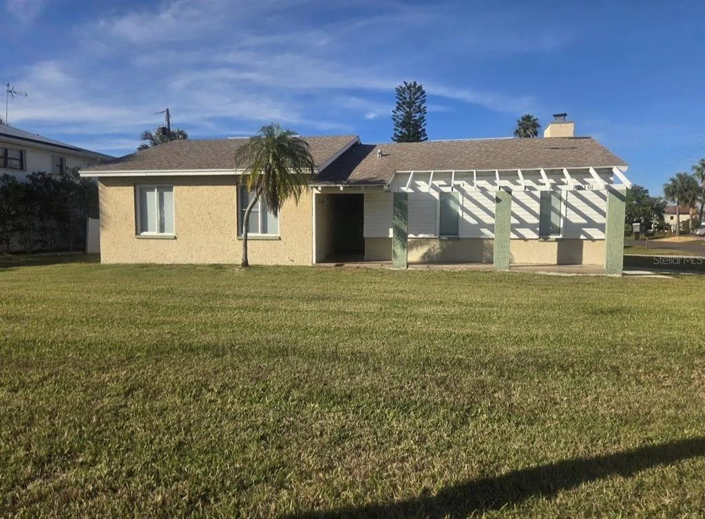 16101 GULF BOULEVARD, REDINGTON BEACH, FL 33708