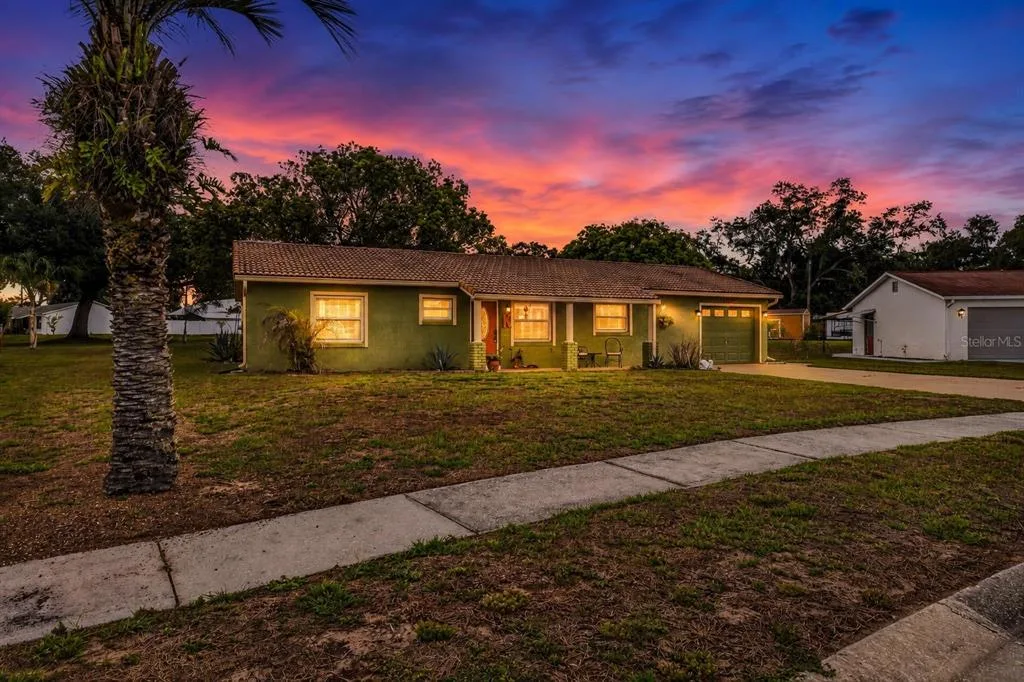 8429 JACQUELINE COURT, ZEPHYRHILLS, FL 33541