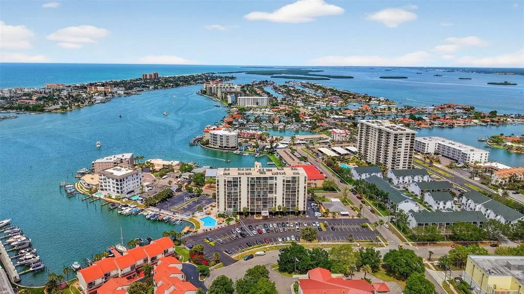 255 DOLPHIN POINT # 211, CLEARWATER, FL 33767